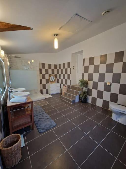 Demeure En Pierre Avec Piscine Privee Villa Etauliers Екстериор снимка